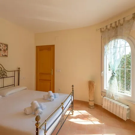 Willa Guzman - Estefania